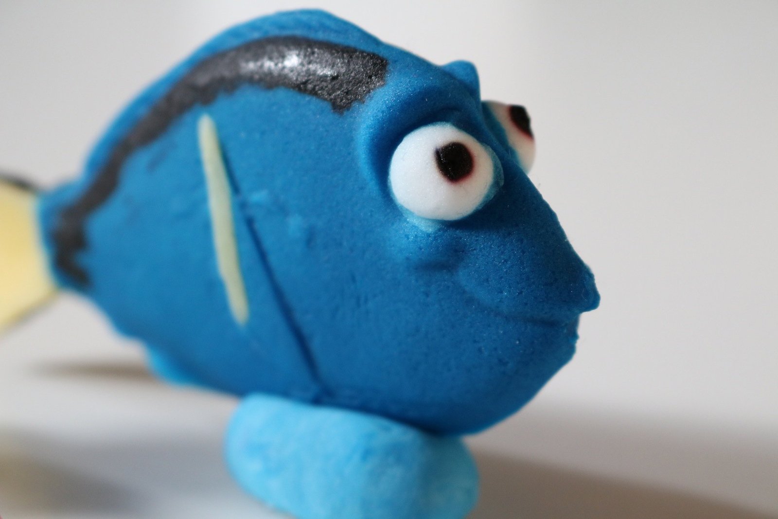 finding dory icing decorations