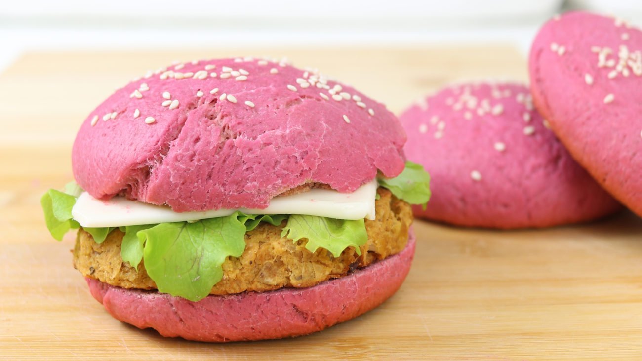 Hamburguesas rosadas – Receta pink burger buns – Pan de hamburguesa