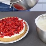 preparar pastel de fresas y crema