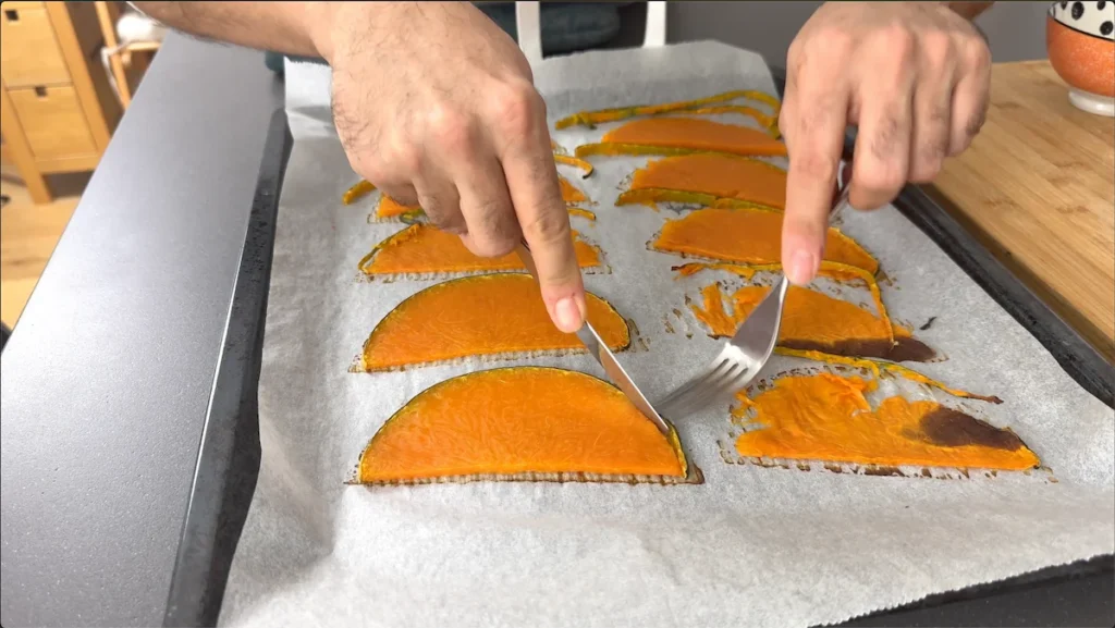 Quitamos cascara calabaza horneada