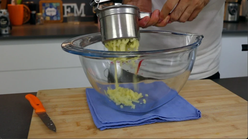 Prensar pasar las papas