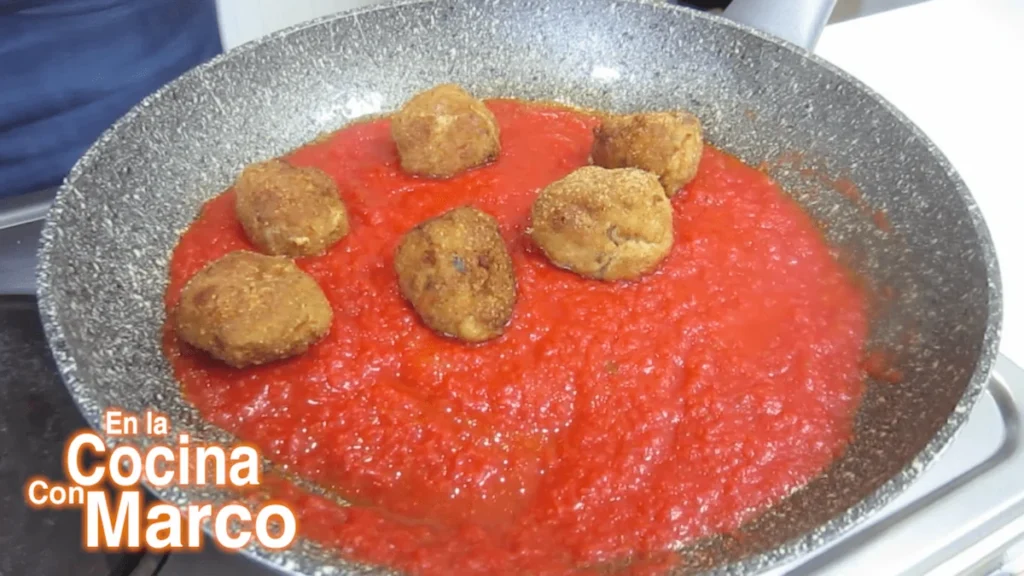 Albondigas en salsa de tomate
