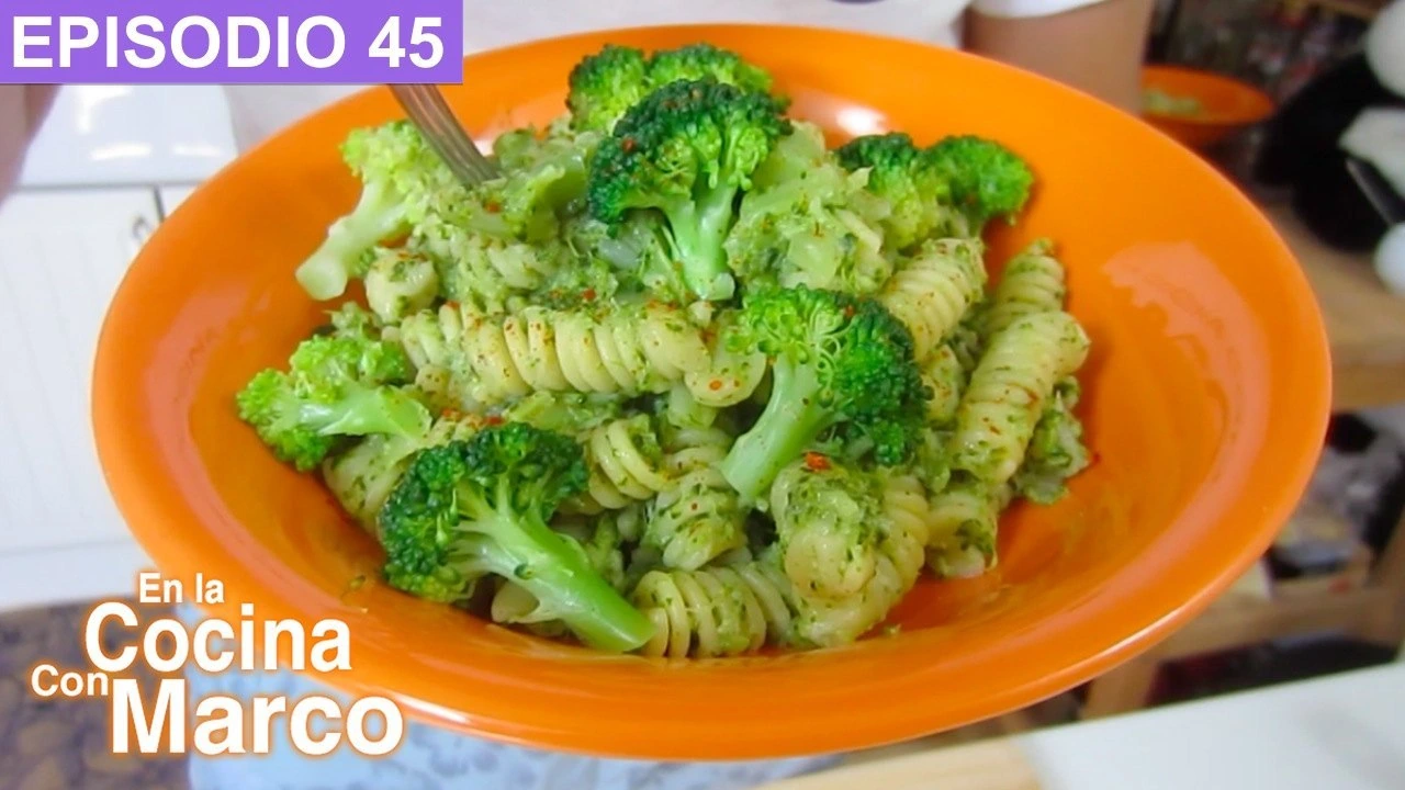 Pasta con brócoli cremosa italiana