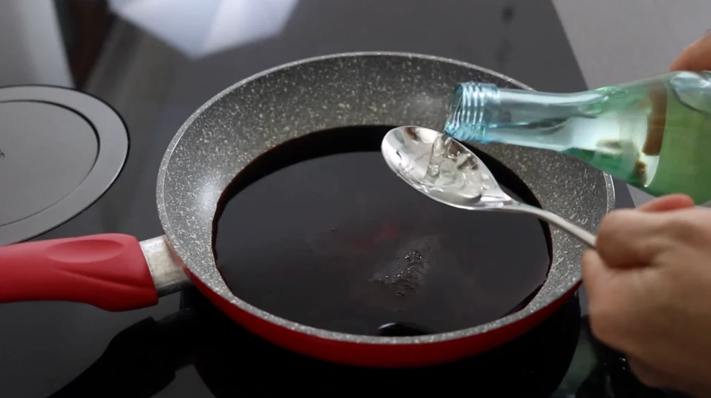 Preparación salsa teriyaki