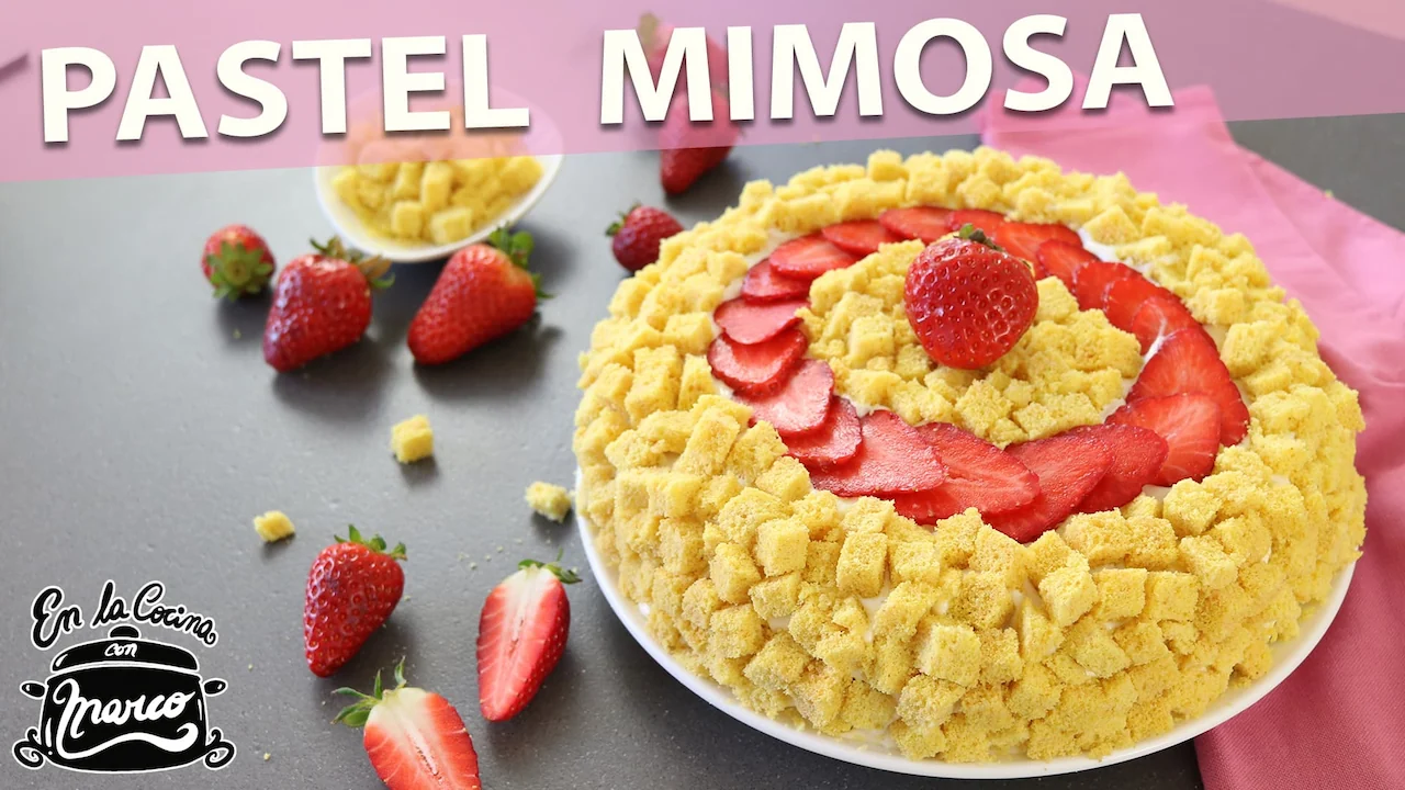 Tarta Mimosa de fresas y crema chantilly – receta italiana