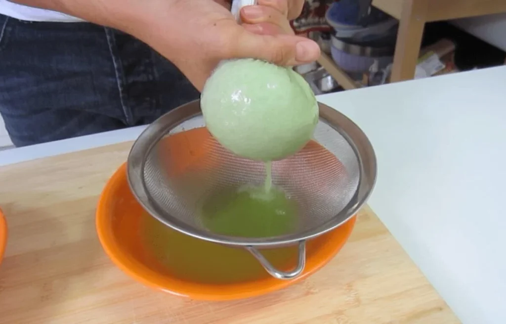 colar pepino rallado