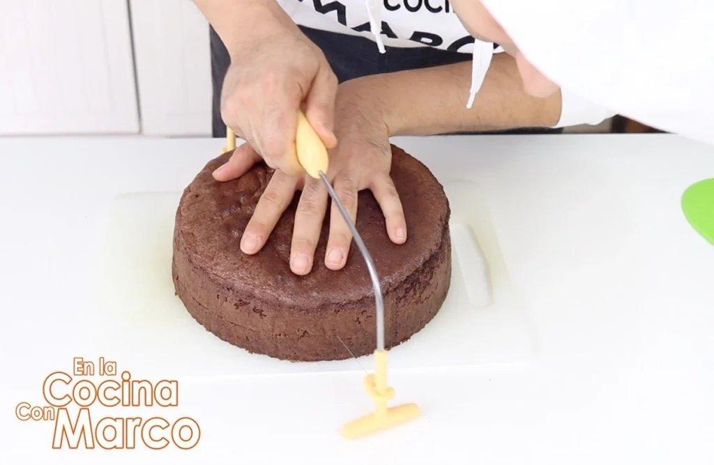 cortamos el bizcocho
