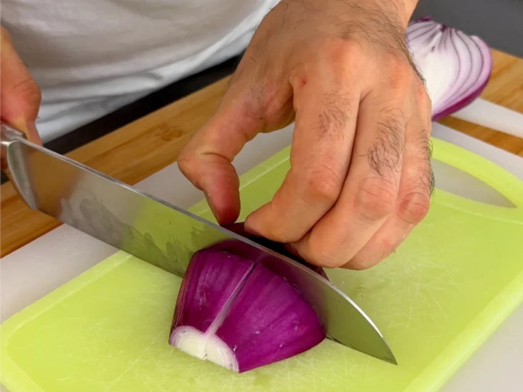 cortar cebolla morada