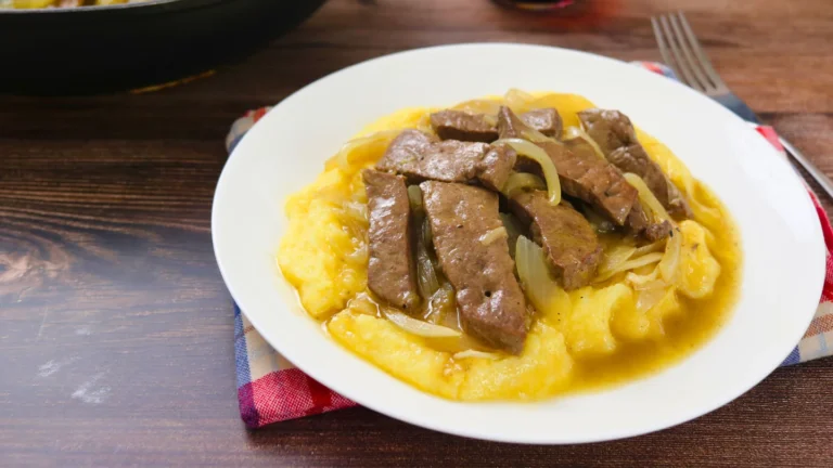 Hígado a la veneciana receta tradicional italiana