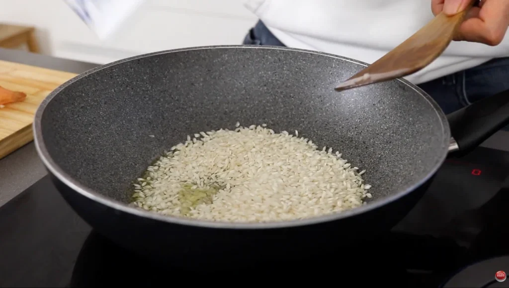 añadimos arroz para risotti