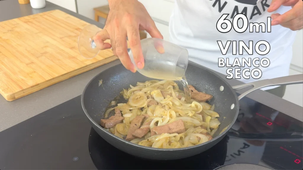 añadir vino blanco