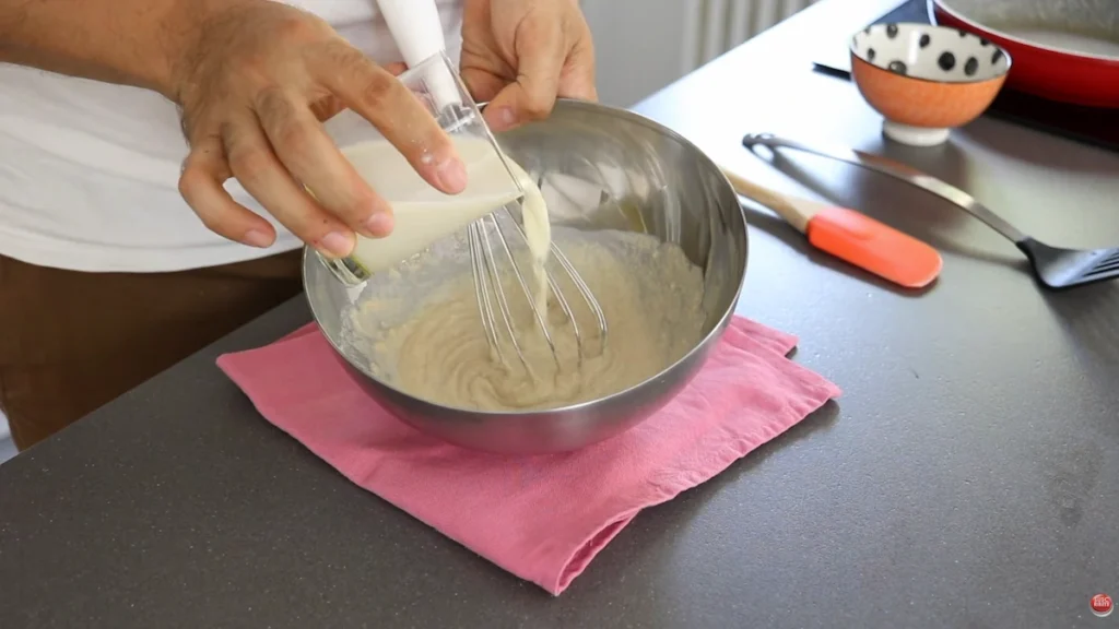 vertemos la leche en la harina de avena